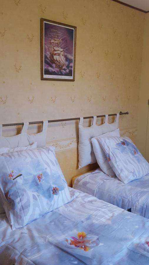 Bed and Breakfast Camden House Aubry-le-Panthou Exteriér fotografie